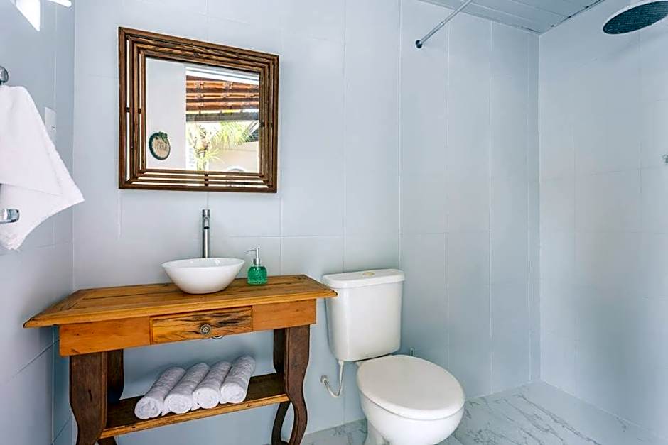 Casa com piscina em Piratininga