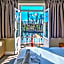 Uno Thames Hotel