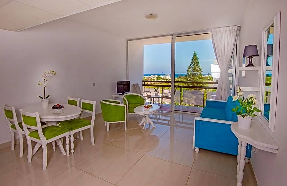 Marlita Beach Hotel Apartments