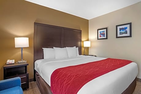 Queen Room - Accessible/Non-Smoking