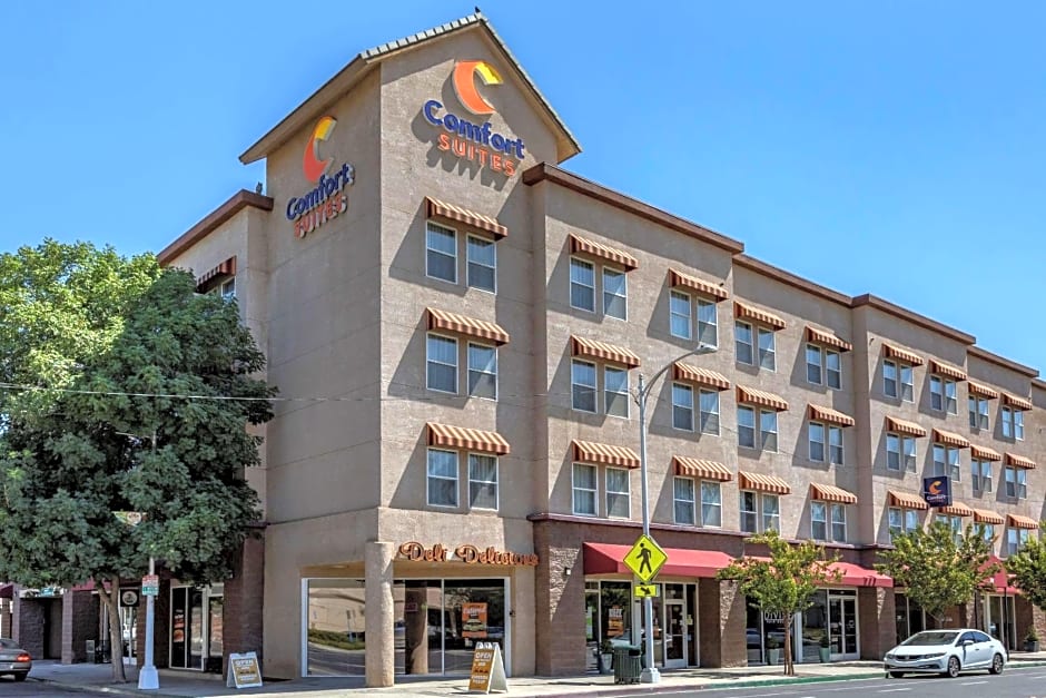 Comfort Suites Visalia