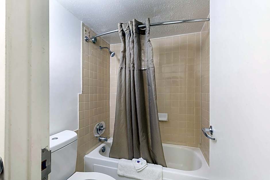 Motel 6-Houston, TX - East