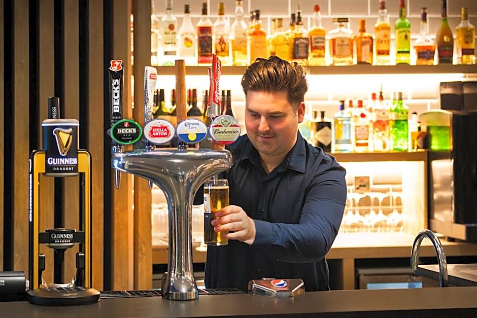 Holiday Inn Express - Cambridge West - Cambourne By IHG