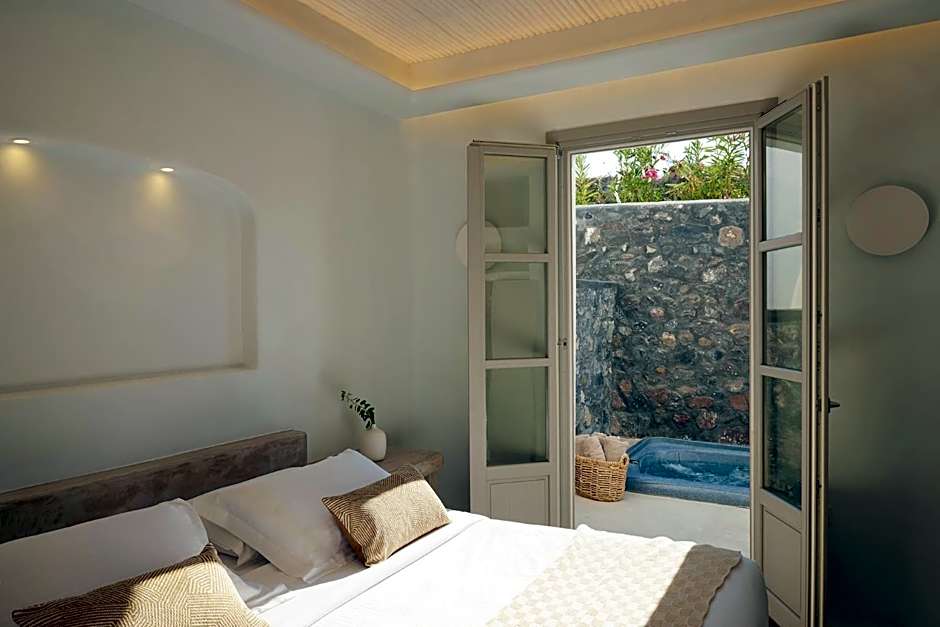 Danae Suites Santorini