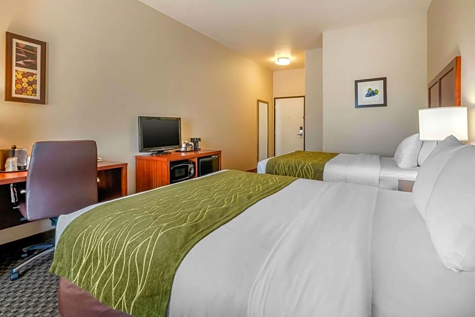 Comfort Inn and Suites Galt - Lodi North