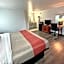 Red Carpet Inn - Stamford