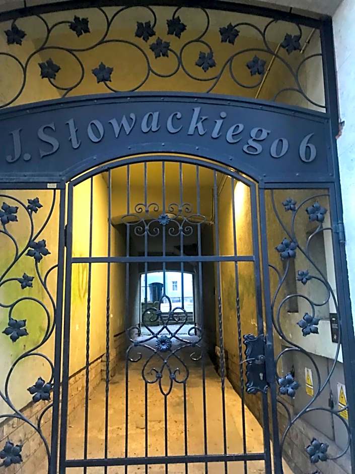 Noclegi na Słowackiego 6