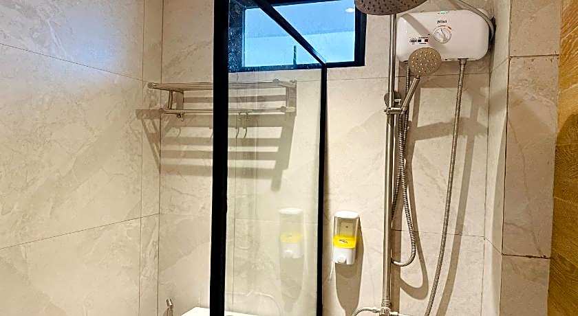 Aurora Suites Pasay near Airport