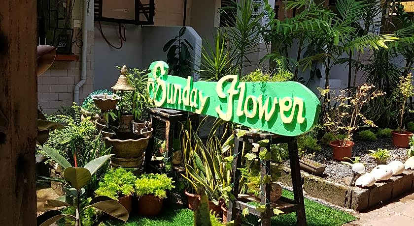 Sunday Flower Hotel