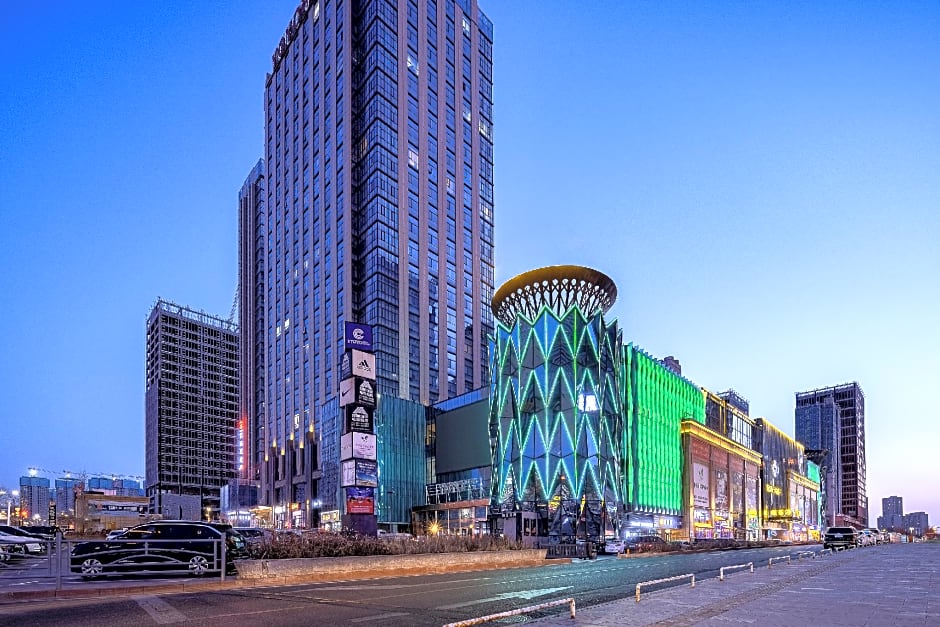 Rezen Hotel Urumqi High-speed Railway Station