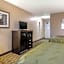 Quality Inn & Suites Des Moines - Merle Hay Road