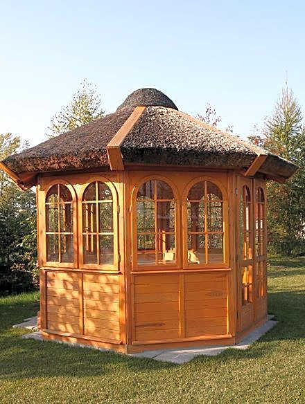 Dom Wypoczynkowy "Pod Strzechą" w Giewartowie