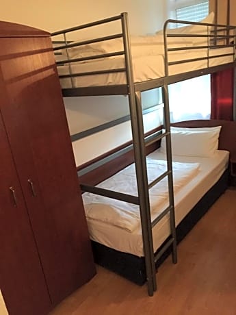 Economy Twin Room
