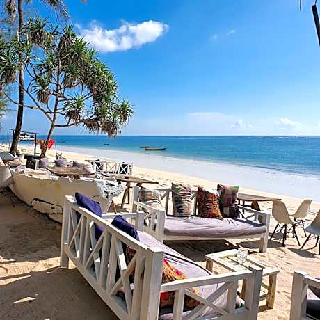 Bahari Dhow Beach Villas