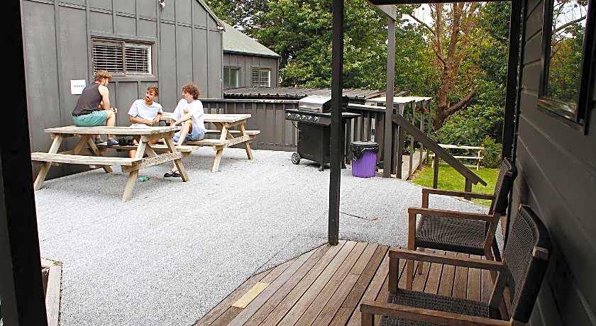 Hugo and Carters Backpackers and Motel