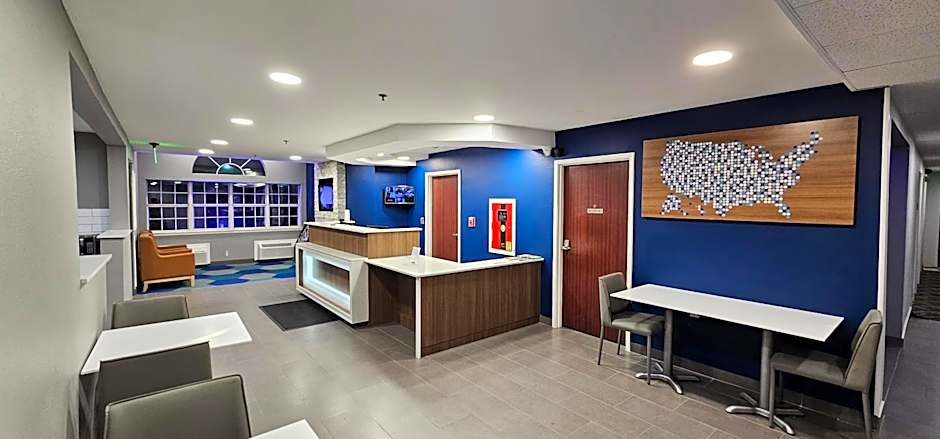 Microtel Inn & Suites by Wyndham Tulsa  Catoosa/Route 66