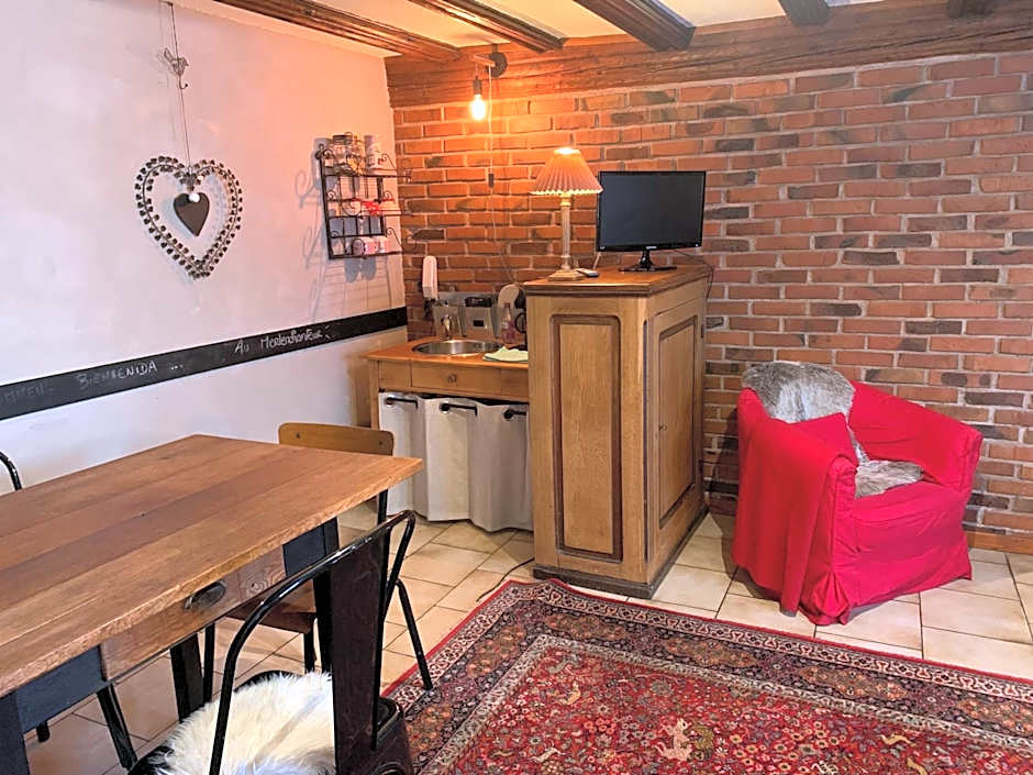 Gîte de caractère au calme , proche quartier historique, Au Merlenchanteur