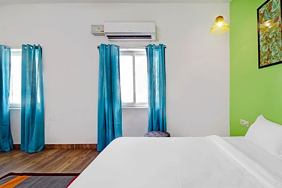 Shining Suites By OYO – Hyderabad, IA