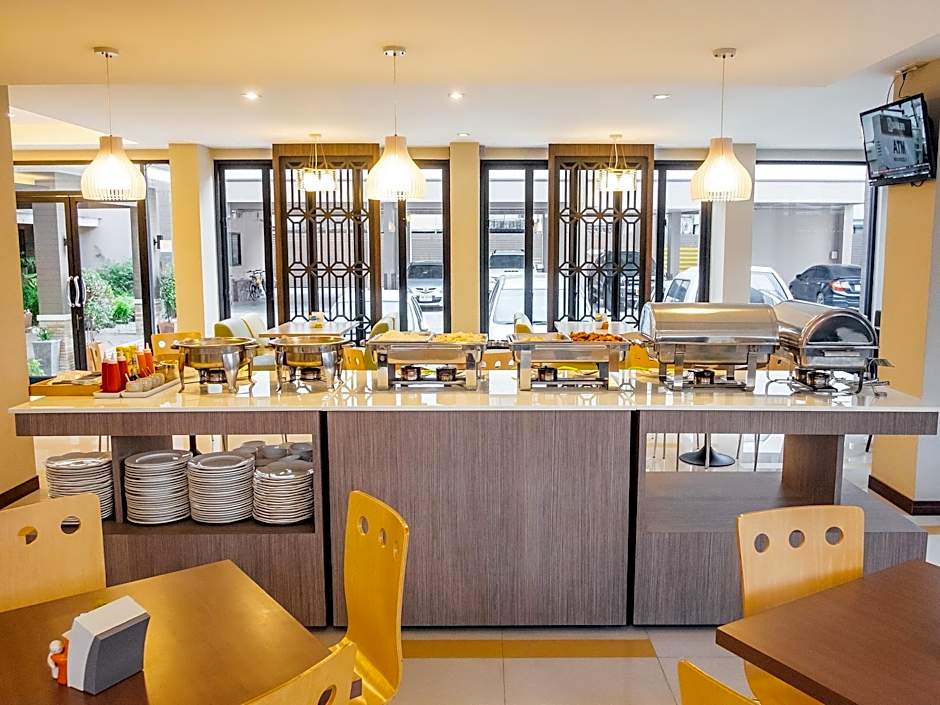 De Hug Hotel And Residence