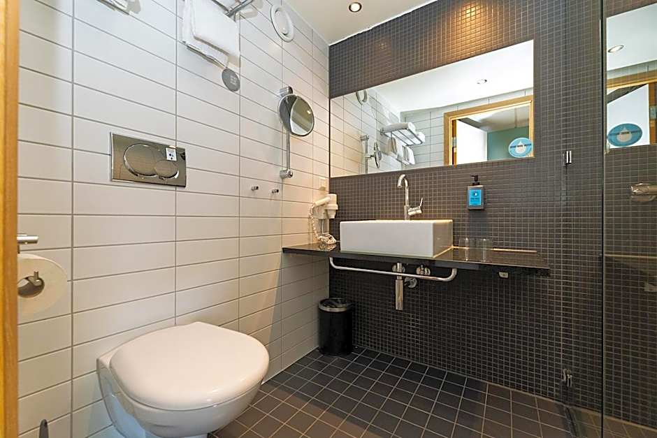 Comfort Hotel Runway