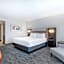 Holiday Inn Express & Suites Columbus at Northlake By IHG