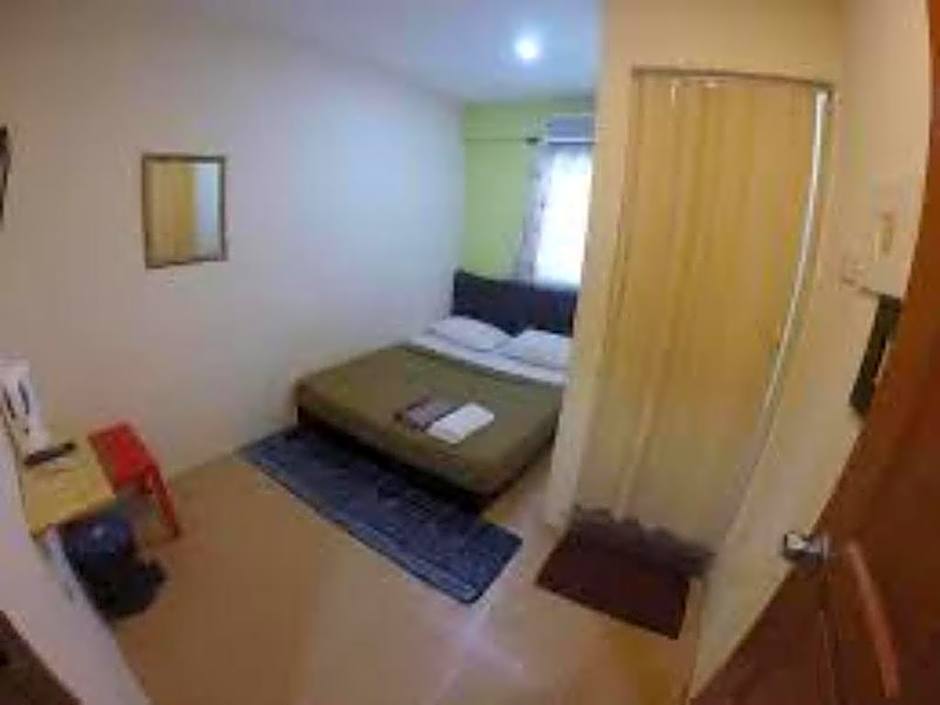 OYO 90324 Muar Station Hotel