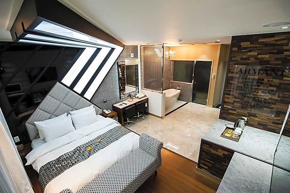 Wanju Myeongpum Self check-in Motel