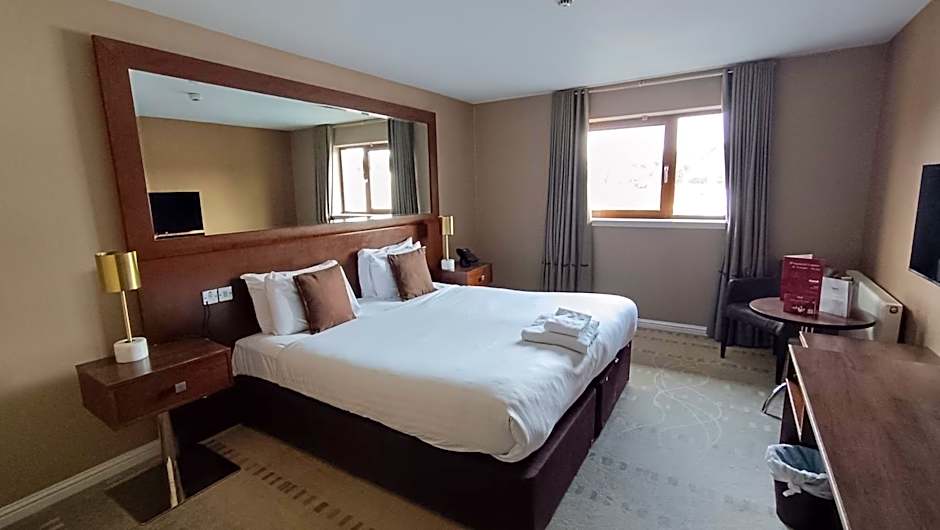 Alona Hotel