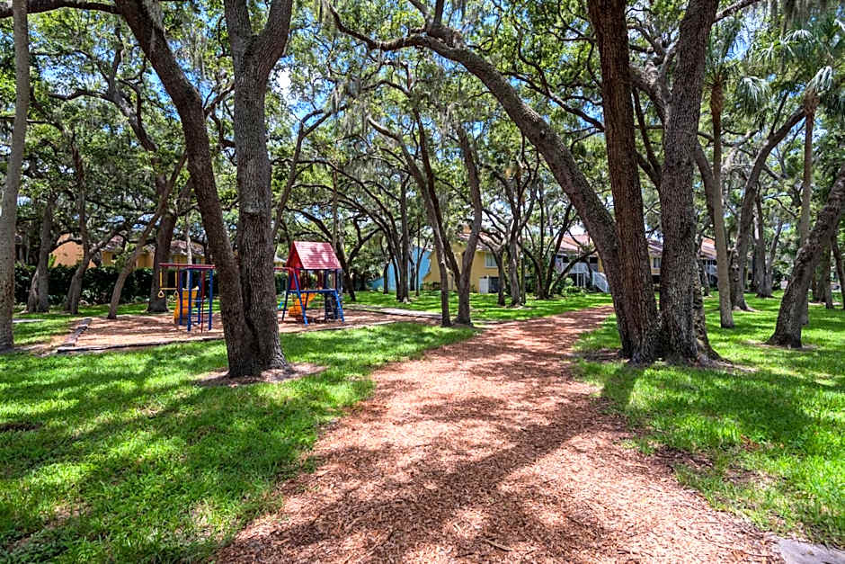 Walk to the Sand, Pool & Hot Tub Waterfront Oasis