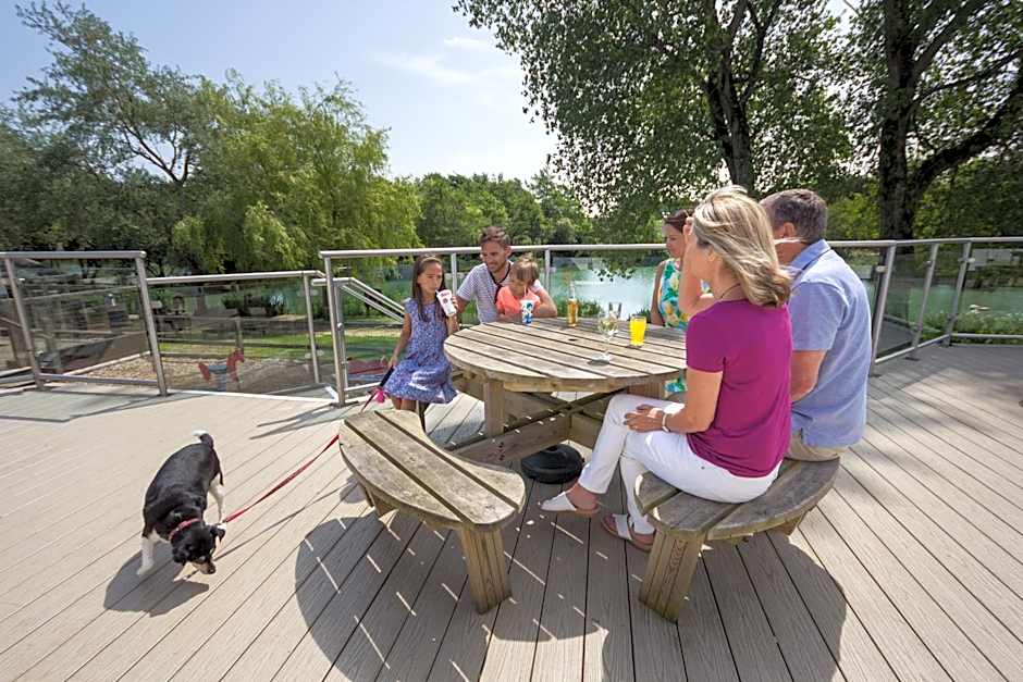 The Lakes Rookley Holiday Park