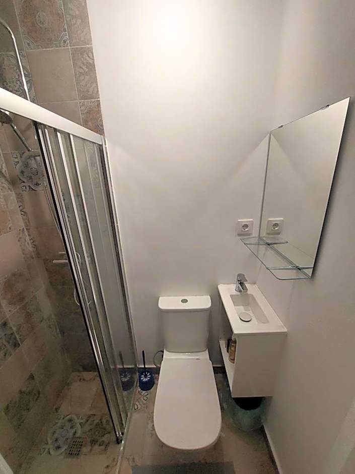 N1 Casa de Madrid - greenpeace line