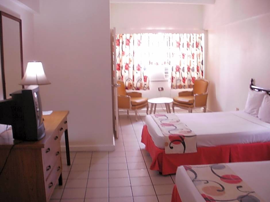 Pineapple Court Hotel