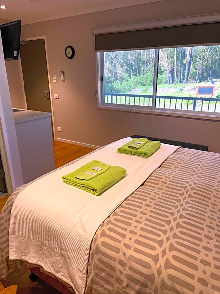 Sinclairs Country Retreat - Adults Only