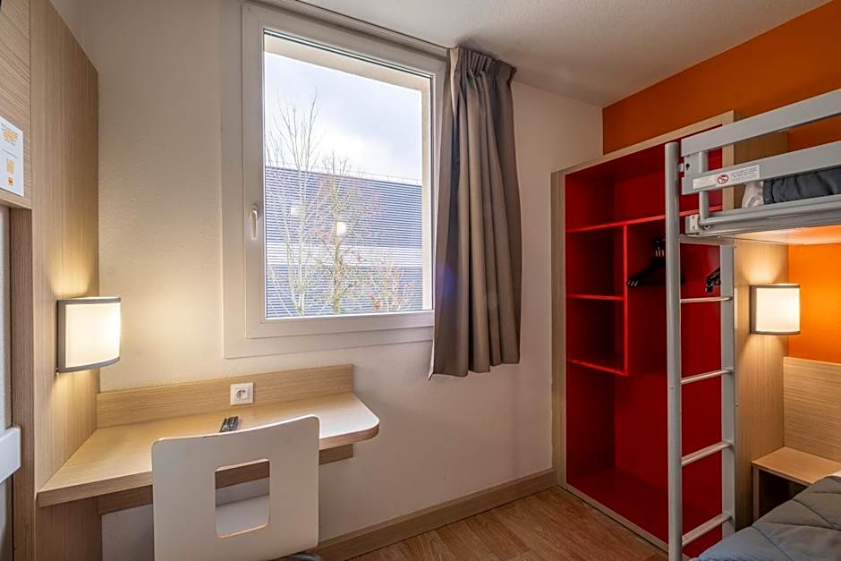 Première Classe Roissy - Aéroport CDG - Le Mesnil-Amelot