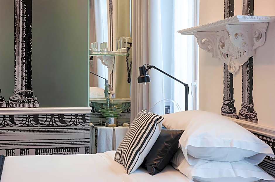 Teatro Boutique Rooms & Suites