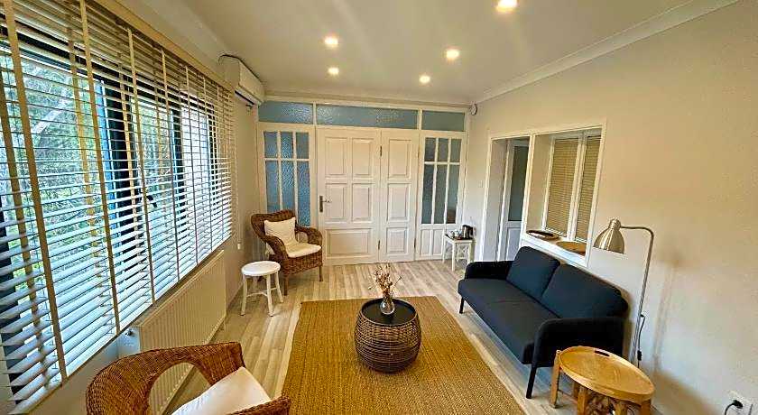 Attalos Suites Hotel