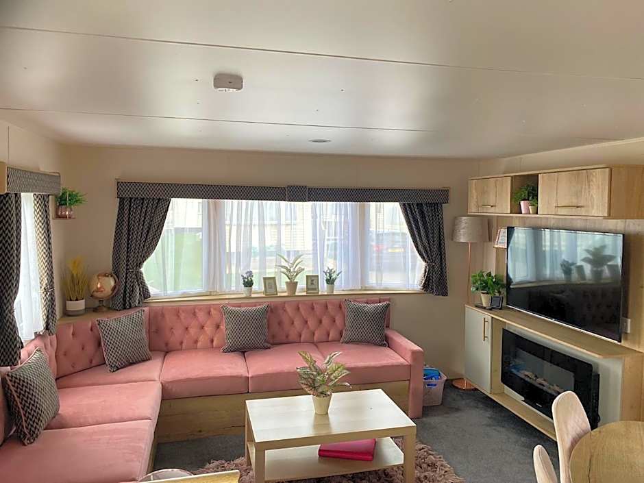 The Wardens Retreat - Tattershall Lakes Country Park