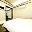 H  Hotel