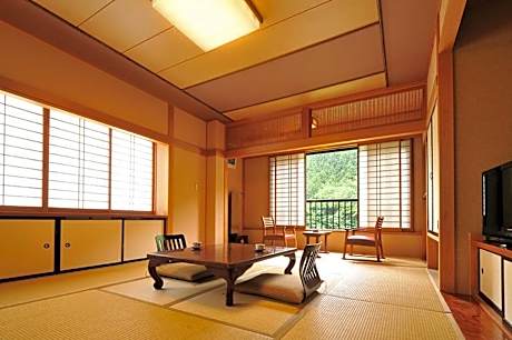 Japanese-Style Room