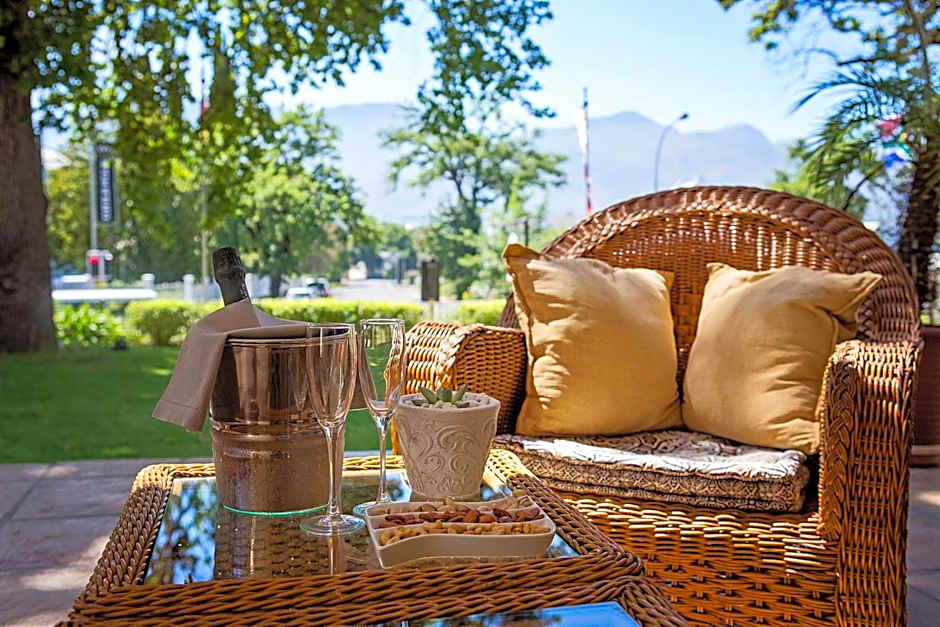 Oak Tree Lodge