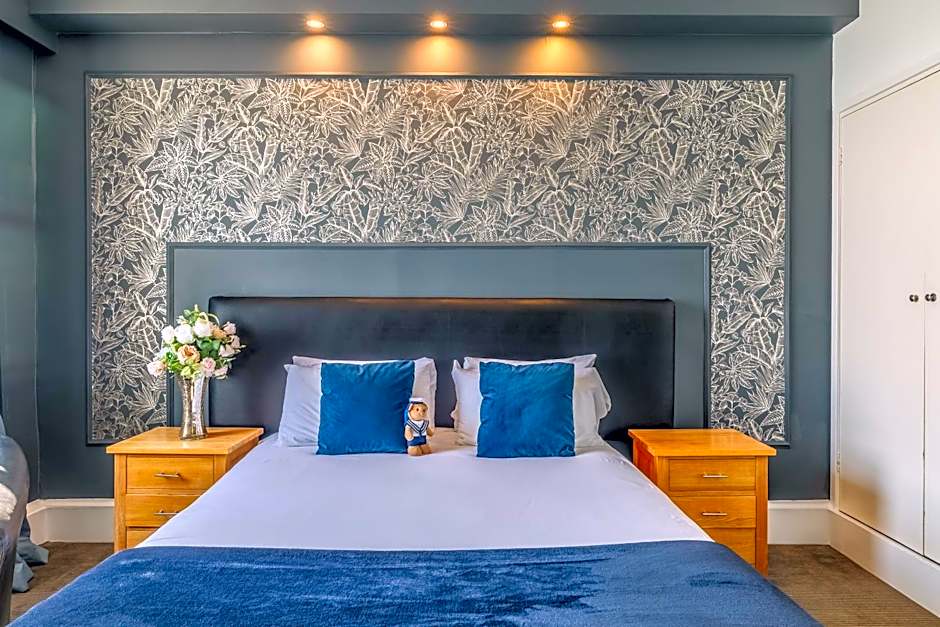 Muthu Westcliff Hotel (Near London Southend Airport)