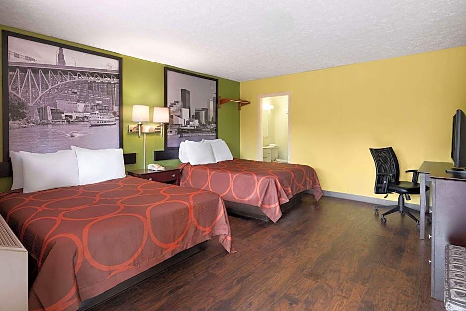Super 8 by Wyndham Youngstown/Girard