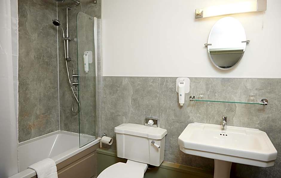 Castle Inn by Greene King Inns