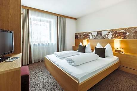 Double Room - Annex without balcony