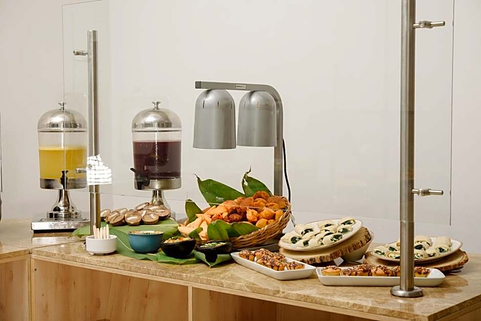 Hotel Dorado Plaza Alto Prado