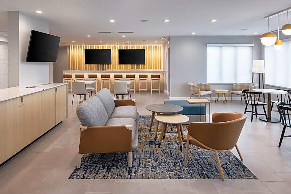 TownePlace Suites by Marriott West Kelowna