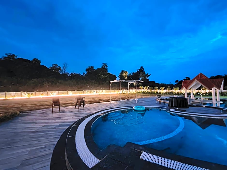 Destiny Bay Pool Breeze Resorts