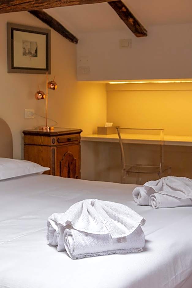 Casa Isolani Charms Rooms Santo Stefano