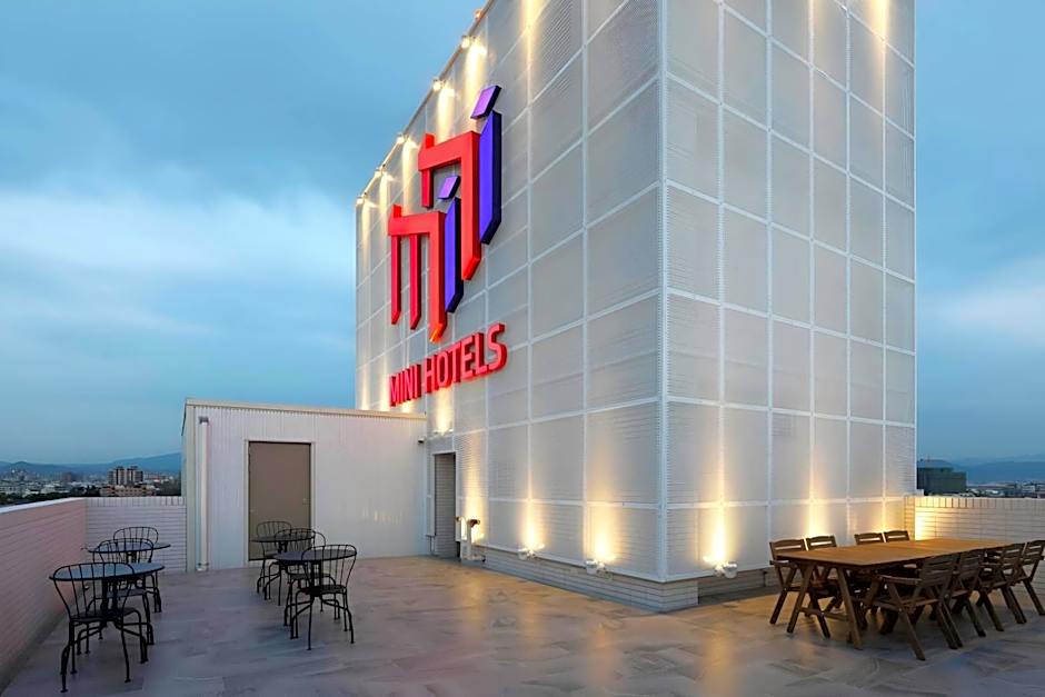 MINI HOTELS (Taichung Station Branch)