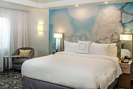 Room, 1 King Bed with Sofa bed (1 King Bed and 1 Double Sofa Bed)